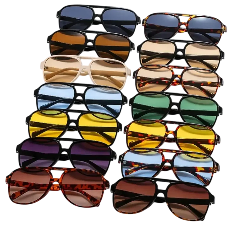 Surtido de gafas de sol con diferentes colores de montura y lentes.